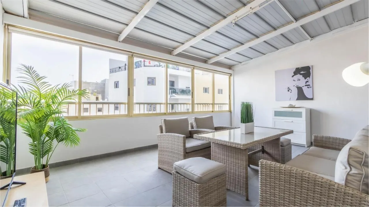 Apartamentos En El Centro De Los Cristianos Arona  Apartment